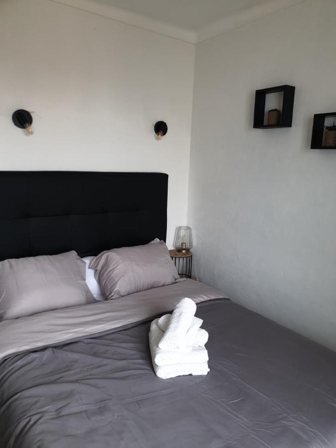 Les Pieds Dans L' Eau Apartment Empuriabrava Ngoại thất bức ảnh